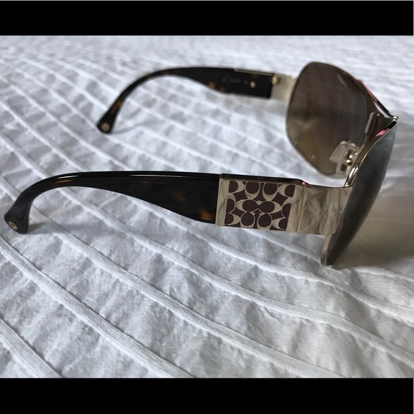 Coach Sunglasses - Picture 4 of 7